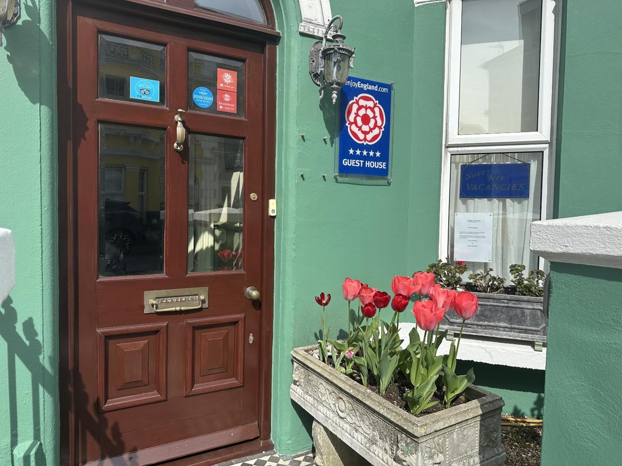Albert & Victoria Guest House Torneo de Torneo de Eastbourne Exterior foto